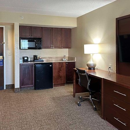 Comfort Suites Airport Charlotte Exterior photo