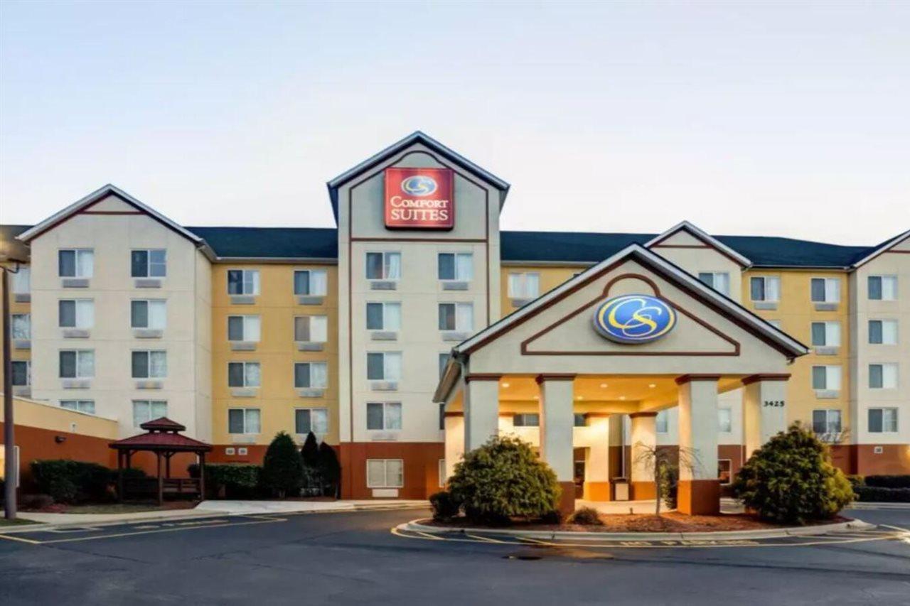Comfort Suites Airport Charlotte Exterior photo