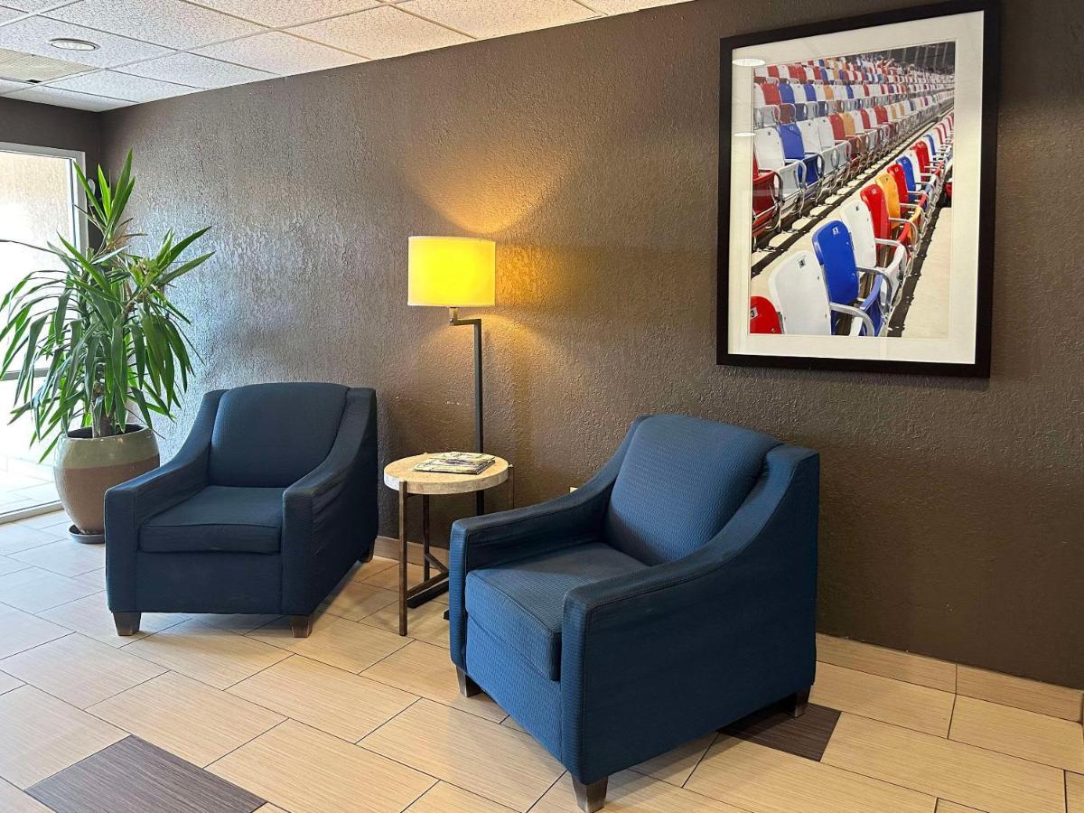 Comfort Suites Airport Charlotte Exterior photo