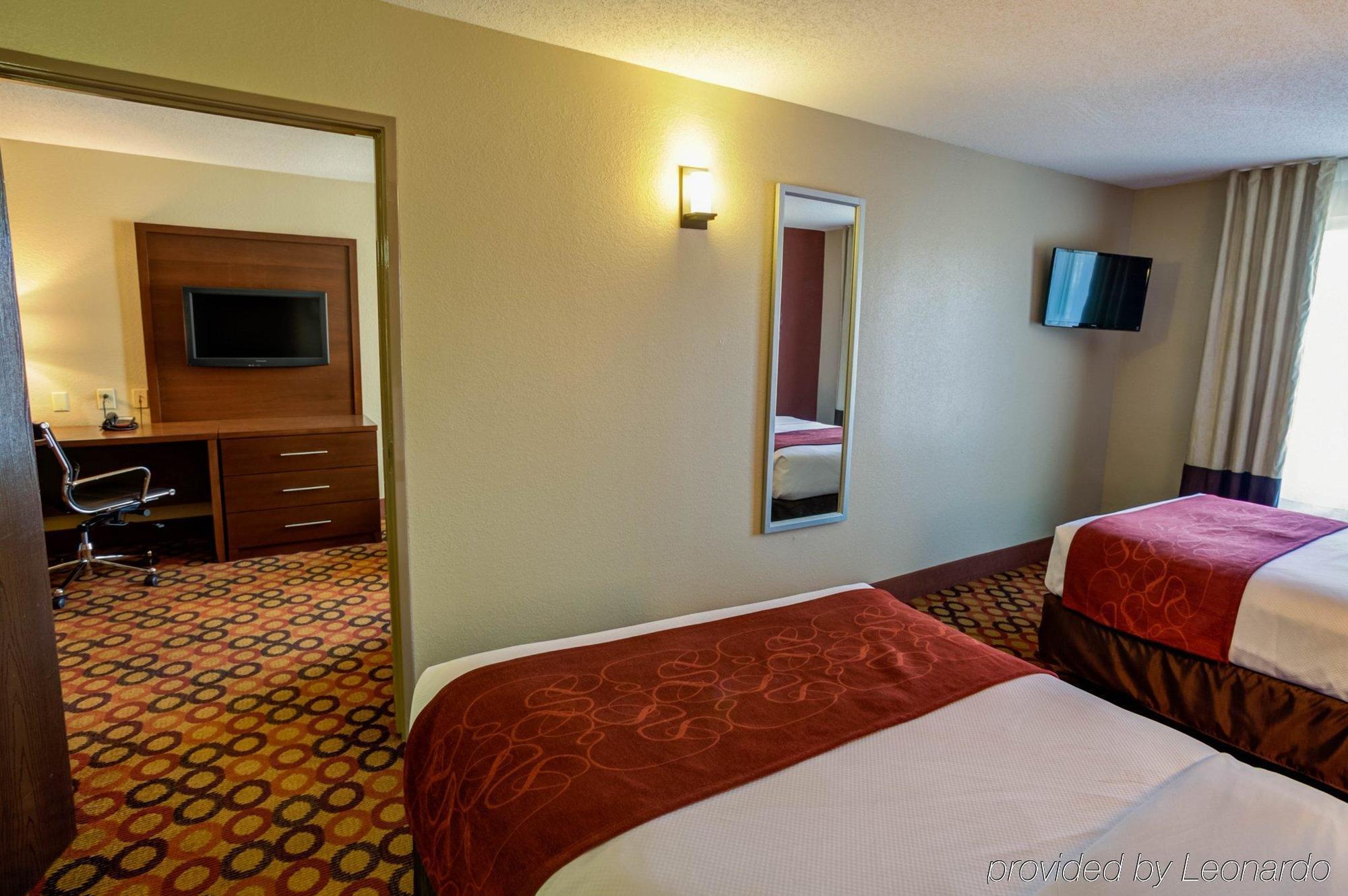 Comfort Suites Airport Charlotte Exterior photo
